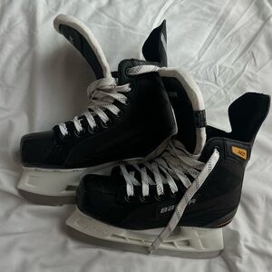 Bauer Supreme 140 Youth Hockey Skate